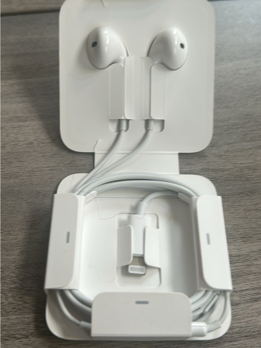 Apple White Wired Earbuds